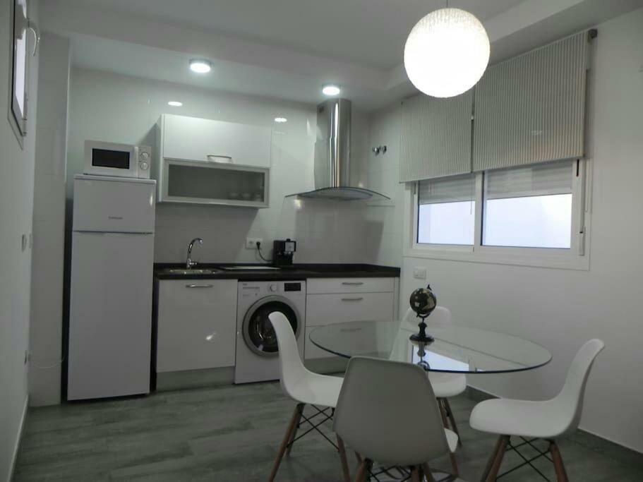 Atico Con Terraza En Alameda De Hercules เซบีญา ภายนอก รูปภาพ